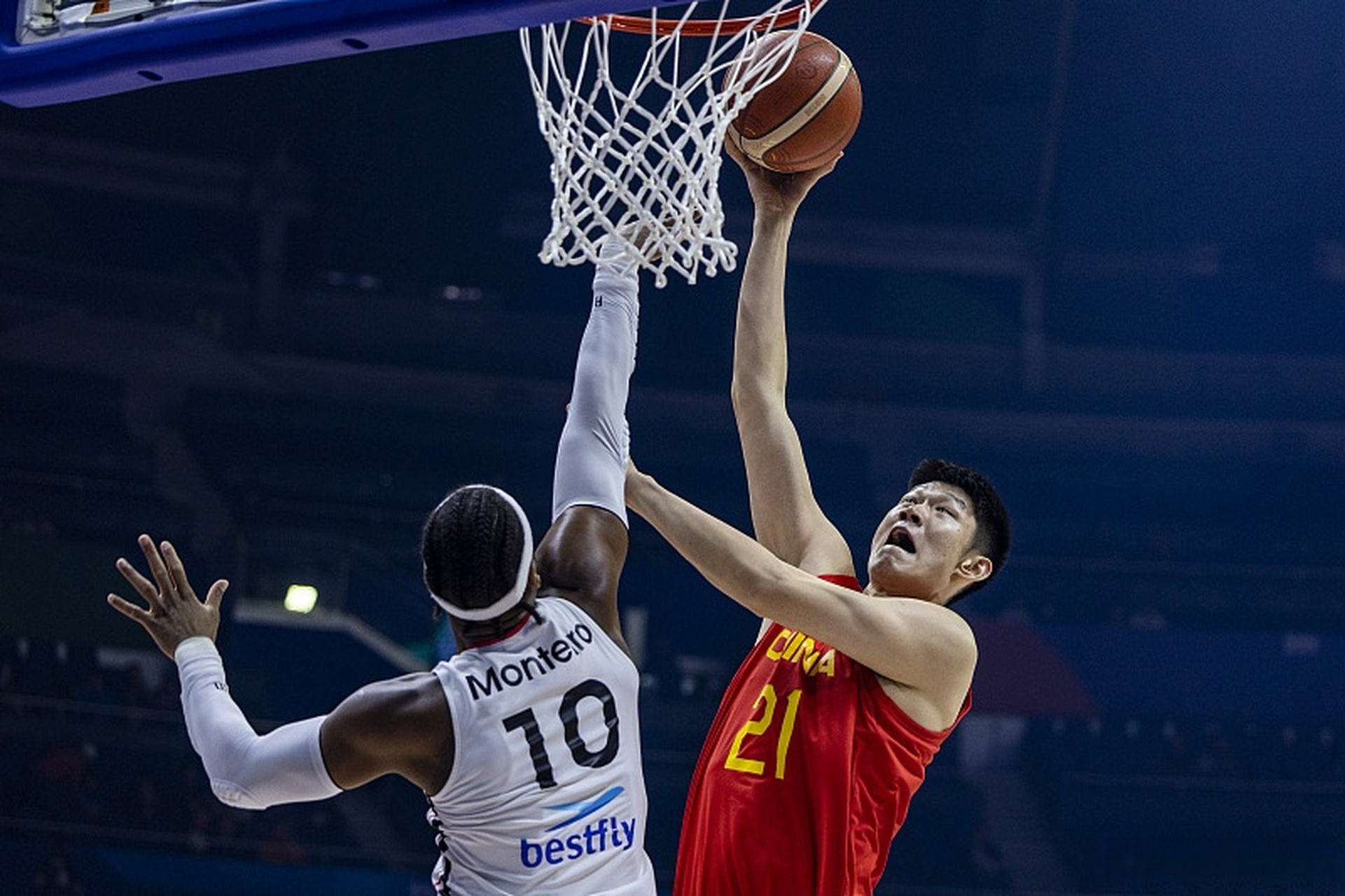 黑龙江男篮战胜对手，取得首胜